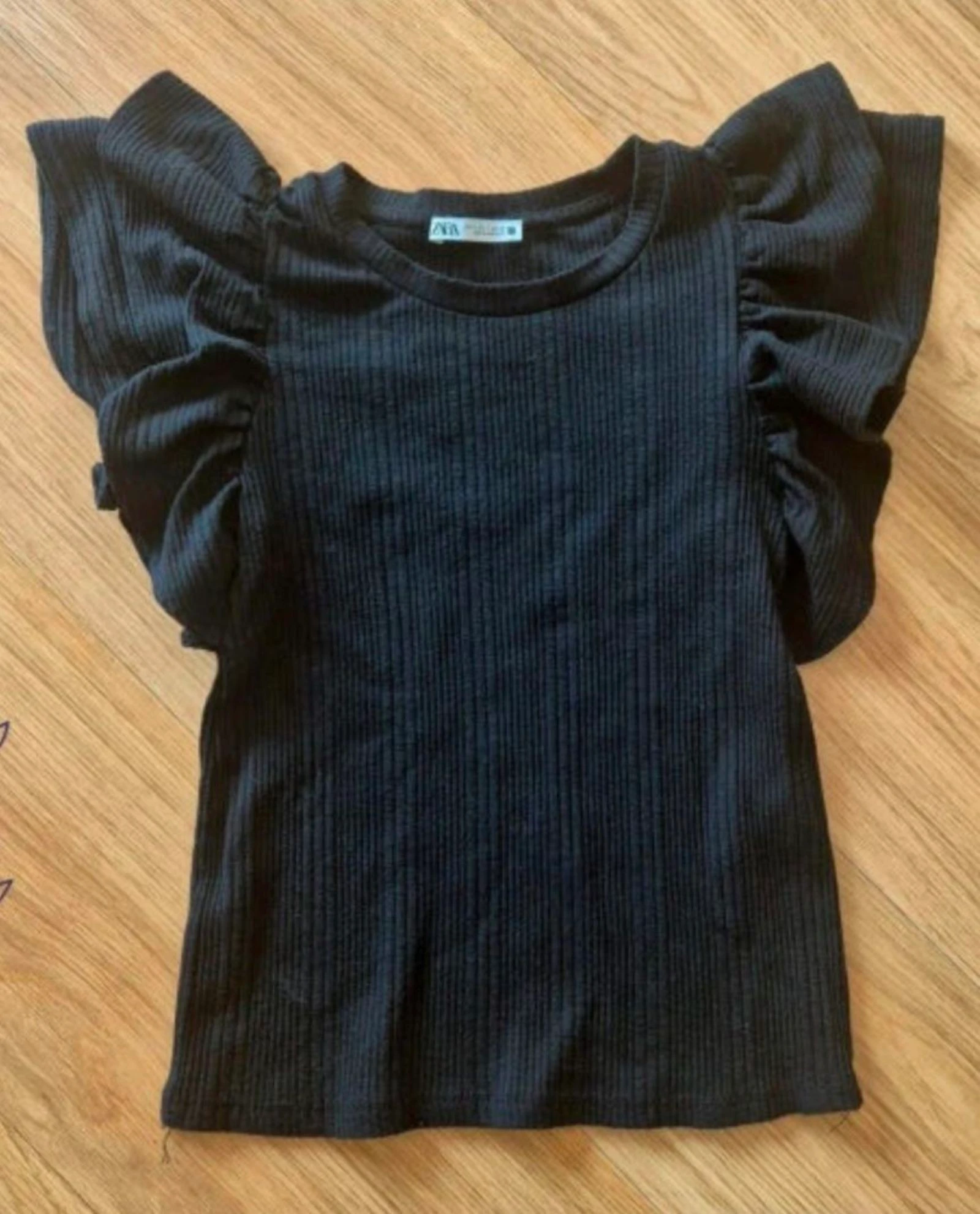 Camisola Zara com folhos nas mangas Tamanho S 